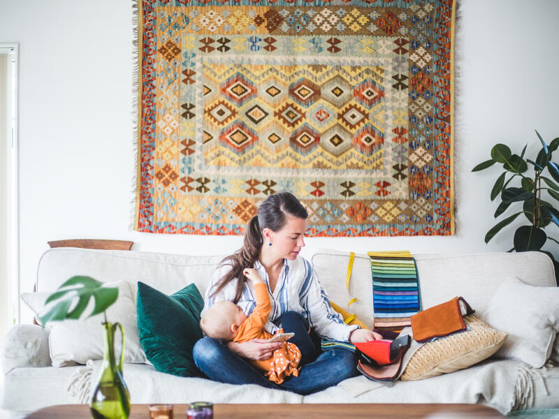 To breastfeed or to formula milk feed: Which is better?