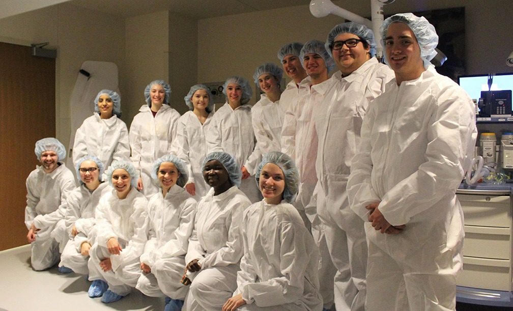 Students get behind-the-scenes look into health care