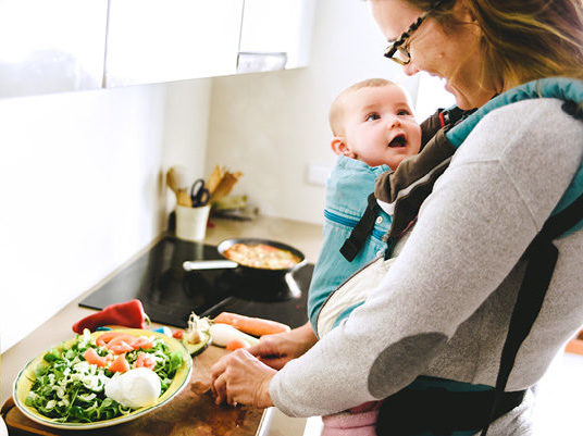 5 Essential Nutrients to Feed Babies After First 6 Month
