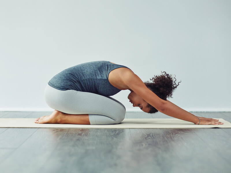 Beginner yoga poses to try at home