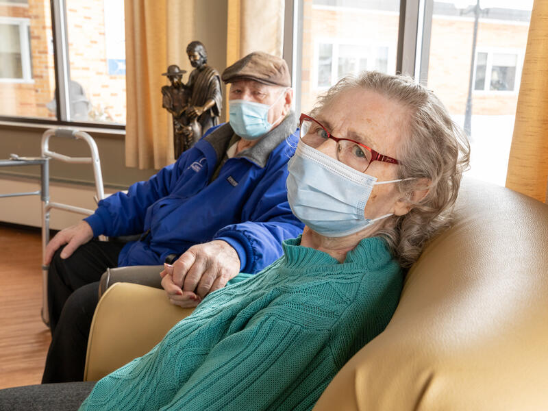 Couple holds hands for first time in a year at Society
