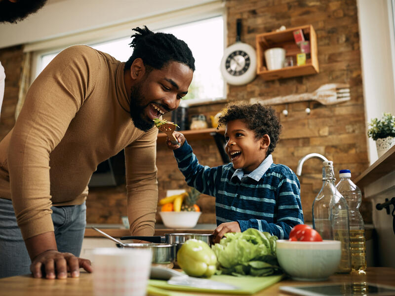 Mindful Eating Benefits The Whole Family Sanford Health News