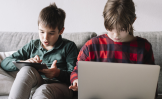 10 ways to minimize screen time