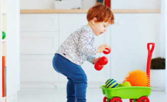 Activities to encourage your toddler’s thinking skills