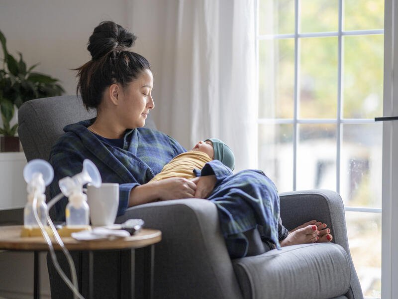 Buying a breast pump to match your lifestyle