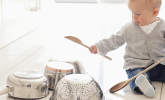 Top 5 benefits of children playing outside