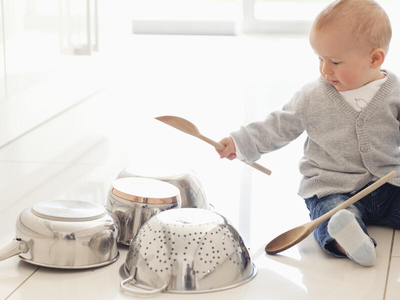 Create safe and simple household baby toys