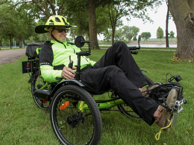 85-year-old bicyclist racks up miles for fitness