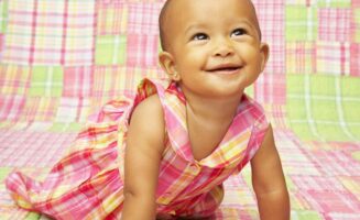 How to help your baby learn to crawl